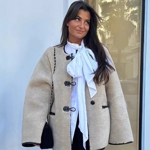 Veste En Faux Mouton Pour Femmes Col Rond Bouton À Bascule Garniture Contrastée Manteau Polaire Ample