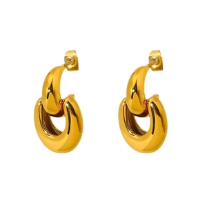 Minimalist geometric link earrings in 18K gold plated stainless steel with high-shine finish