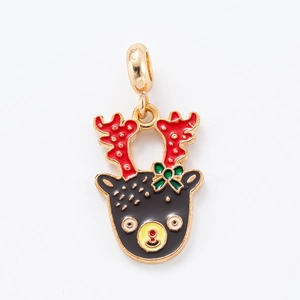 Pendentif de Noël ours avec bois de renne et nœud vert sur fond blanc éclatant