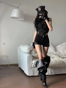 Uniforme da poliziotta sexy nera elasticizzata a vita alta con stivali e cappello