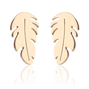 Minimalist 18K gold leaf-shaped stud earrings featuring a delicate hollow out design