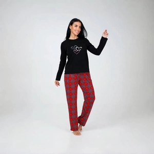 Pyjama femme avec haut à manches longues imprimé cœur et pantalon de détente à carreaux