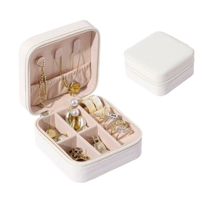 Portable cream PU leather jewelry travel case with zipper closure and velvet interior