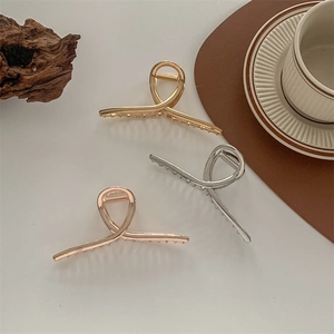 Large Metal Hair Claw Clip Elegant Minimalist Shark Hairpin For Women Thick Hair Styling Accessories