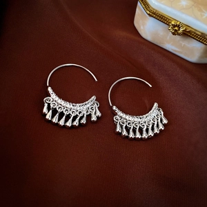 Vintage Silver Teardrop Tassel C-Shaped Hoop Earrings For Women Alloy Metal Fringe Dangle Ethnic Bohemian Style Jewelry