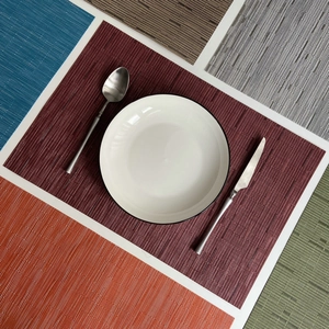 Bambus-Textur PVC gewebte Tischsets in verschiedenen Farben mit elegantem Gedeck