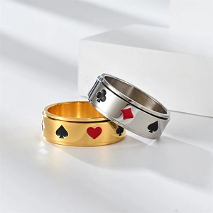 Rotatable stainless steel poker card ring with suit patterns in gold and silver