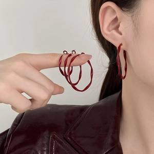 Geometric Round Twisted Hoop Earrings With Silver Earring Post Wine Red Retro Lacquer Finish Minimalist Fashion