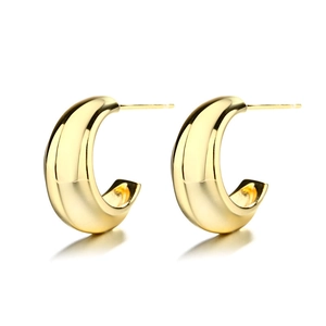 Minimalist S925 sterling silver chunky C-shape hoop earrings with a polished gold finish