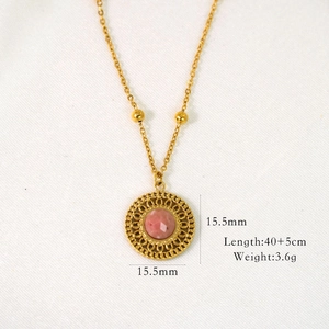 Detail of vintage gold necklace with pink stone pendant, size 15.5mm and 40+5cm length