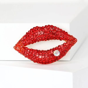 Elegant red crystal lip brooch in alloy metal with sparkling rhinestones for fashion decor