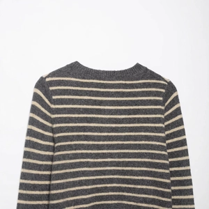 Classic crewneck knit sweater with grey and off-white horizontal stripes in soft fabric