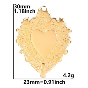 Detailed dimensions of the vintage gold hollow heart pendant showing 30mm height and weight