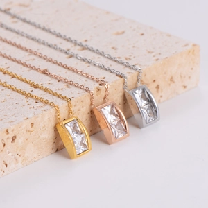 Sparkling rectangle pendant necklace with geometric zircons in gold silver and rose gold