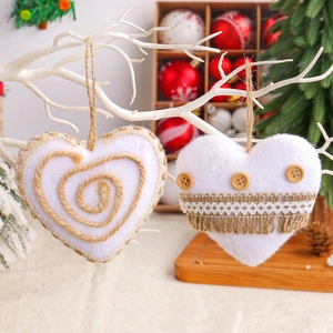 Lot de deux suspensions de Noël en forme de cœur blanc avec détails rustiques en jute