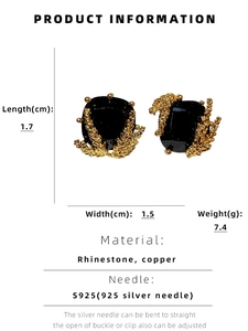 Detailed size chart showing 1.7x1.5cm dimensions of vintage square rhinestone studs