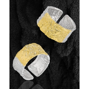 Minimalist S925 sterling silver wide open ring with dual-tone gold and silver lava texture