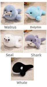 Détails de cinq mignonnes peluches d'animaux marins incluant requin et dauphin