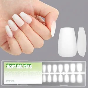 300 ultra-dünne nahtlose Soft-Gel-Nagelspitzen in Nude mit transparenter Box