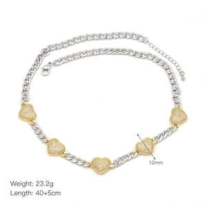 Detail view of heart-shaped necklace with dimensions 40+5cm length and 12mm pendant size