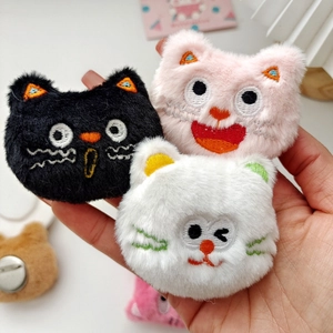 Cute cartoon plush cat brooch with polka dots and embroidery for bag and clothing decor