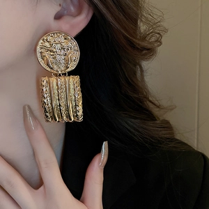 Vintage gold portrait relief round square geometric drop earrings for women
