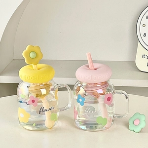 High-capacity glass tumblers with floral patterns and cute silicone straw lids for women