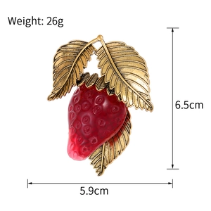 Vintage red resin strawberry brooch in gold finish with size and weight measurements