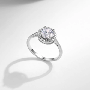Elegant s925 silver halo ring with a round brilliant-cut zircon for wedding and engagement