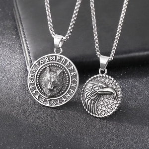 Wolf Head Eagle Pendant Necklace Nordic Viking Rune Vegvisir Compass Retro Distressed Round Plate Titanium Steel Punk Jewelry For Men