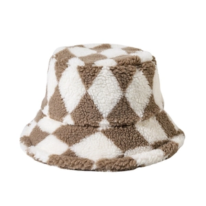 Cappello da pescatore invernale in lana d'agnello con motivo a scacchi marrone e bianco