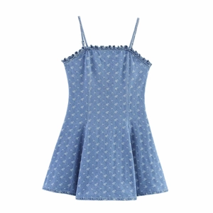 Abito in denim blu a fiori con spalline regolabili e scollo con volant a trapezio