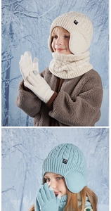 Kids winter set with fleece-lined earflap hat, snood scarf and touchscreen gloves