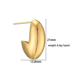 Detailed view showing dimensions of irregular 18K gold plated hollow heart stud earrings
