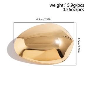 Detailed size specifications of the gold irregular pebble-shaped liquid metal hair clip