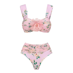 Bikini floreale due pezzi rosa chiaro con fiore 3D in cristallo e slip a vita alta