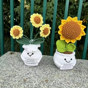 Handmade Crochet Sunflower Potted Plant Cotton Yarn Emotional Support Desktop Decor Cute Smile Face Flower Ornament