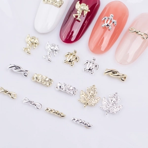 3D-Legierung Nailart-Charms mit goldenen Engeln, Ahornblättern und Zopfmustern