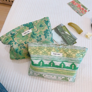 Jacquard Floral Cosmetic Makeup Bag Retro Butterfly Pattern Zipper Storage Pouch Women Travel Handbag Organizer Fresh Style