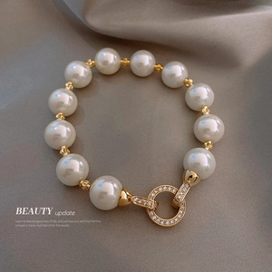 Elegant Artificial Pearl Bracelet For Women With Real Gold Plated Alloy Zircon Paved Round Clasp Fashion Jewelry