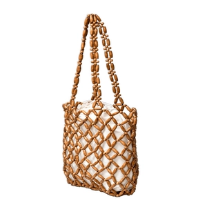 Vintage braune Holzperlen-Beuteltasche mit hellem Futter in 3D-Seitenansicht
