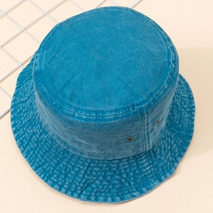 Bob unisexe en jean délavé bleu foncé avec œillets d'aération métalliques chic