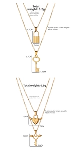 Dimensions et poids détaillés pour colliers double couche dorés avec pendentif clé