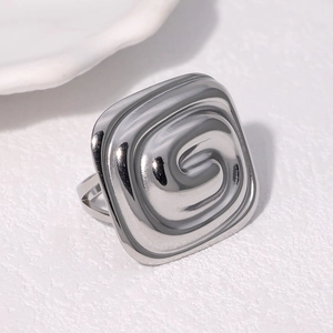 Silver square ring with spiral texture made of polished stainless steel for women