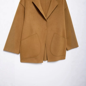 Women's minimalist camel double-faced wool coat with notch lapels and large pockets
