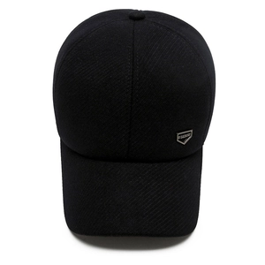 Herren Winter-Baseballkappe mit Fleece-Futter und Ohrenschutz in Schwarz für kalte Tage