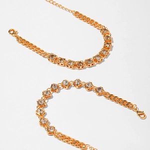 Elegant gold-plated chain bracelet with square zircon stones and lobster clasp closure