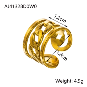 Detailed view of 18k gold plated stainless steel ring with 1.2cm width and 4.9g weight