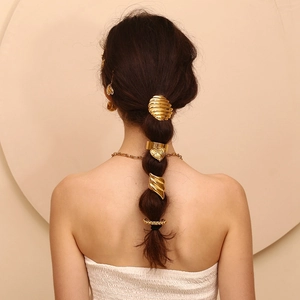 18K gold plated wing-shaped hair tie and matching jewelry set for a minimalist fashion look