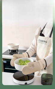 Detail view of thickened silicone oven mitts with non-slip texture for safe baking